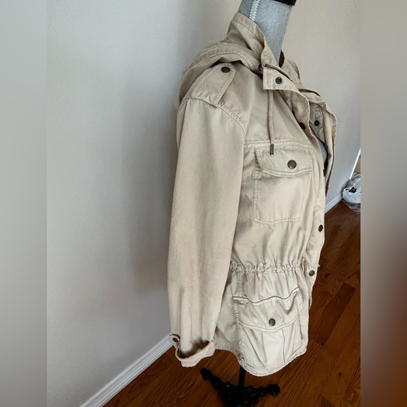 Aritzia Talula Trooper Utility Jacket in Khaki Beige, Size Small - Picture 6 of 9